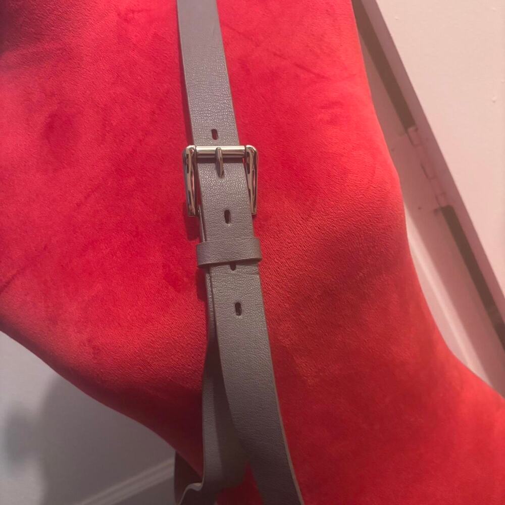 Grey leather belt with silver